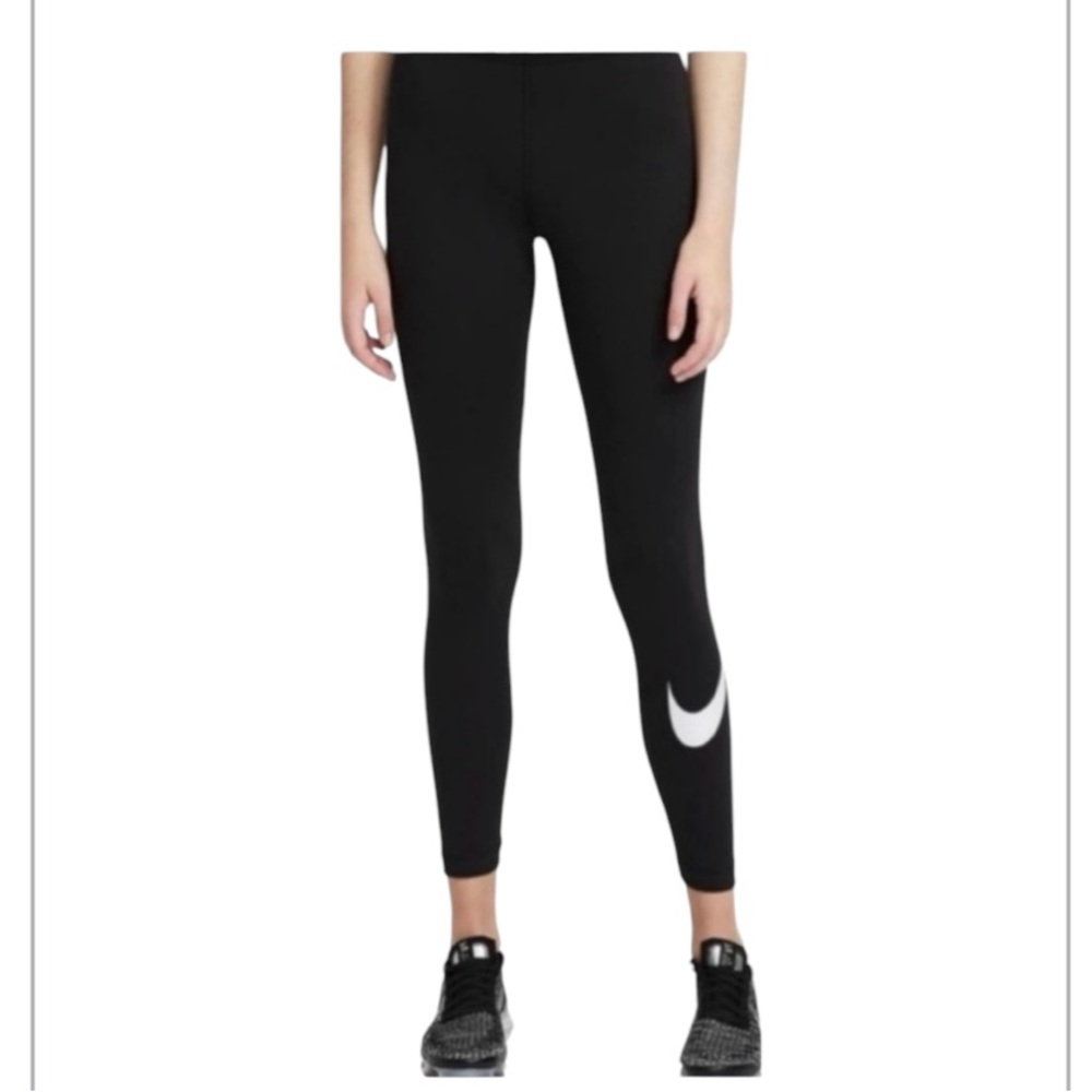 NWT NIKE Swoosh women’s XS mid rise tight fitting black leggings